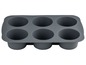Eine graue Silikonform mit 6 runden Vertiefungen zum Backen von Muffins oder Cupcakes.