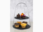 Zweistöckiger Kuchenständer mit runden schwarzen Platten für Cupcakes und Muffins, mit Metallbügel.