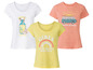Drei sommerliche T-Shirts mit Motiven einer Limonade, eines Regenbogens und eines Vans.