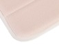 Rosa Badematte aus Mikrofaser mit weißem Rand.