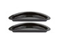 Zwei schwarze, halbkreisförmige Backformen.