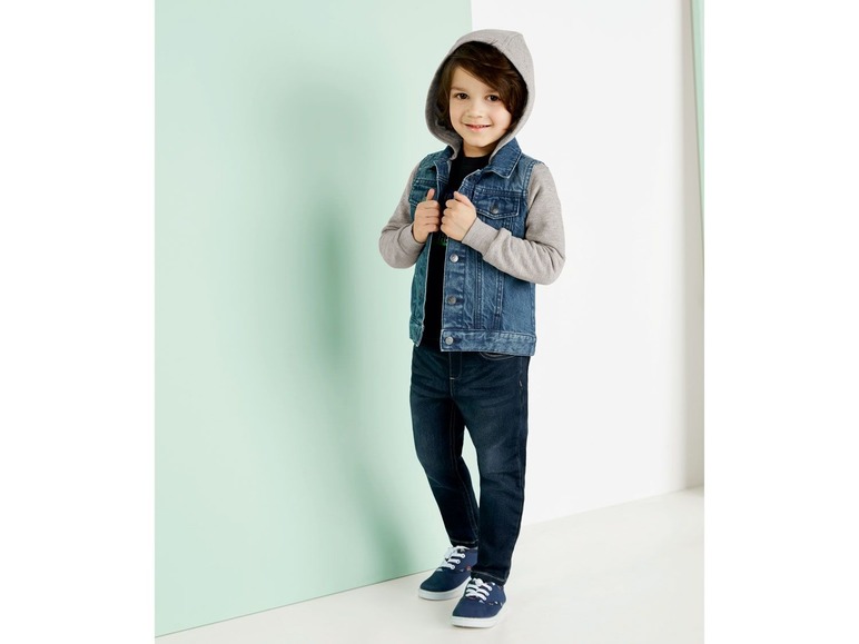 Gehe zu Vollbildansicht: LUPILU® Kleinkinder Jeansjacke Jungen, Kapuze und Ärmel aus Sweatstoff, mit Baumwolle - Bild 4