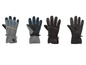 Vier Paar Winterhandschuhe in verschiedenen Farben.