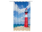 Duschvorhang mit einem Leuchtturm am Strand.