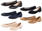 Schwarze, blaue und beige Ballerinas mit Schleifen.