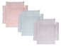 Drei Babybett-Umrandungen in Rosa, Hellblau und Grau.