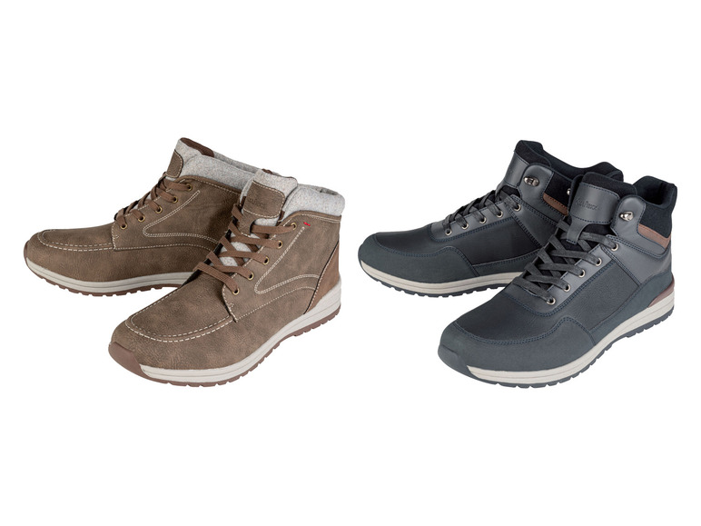 Zwei Paar hohe Sneakers, ein braunes Paar und ein dunkelblaues Paar.