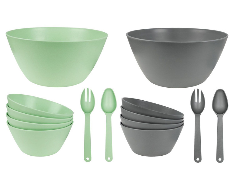 Grüne und graue Schüsseln mit passenden Gabeln und Löffeln.