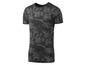 Schwarzes T-Shirt mit Camouflage-Muster.
