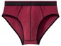 Ein Paar dunkelrote Unterhosen mit schwarzem Rand.