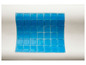Ein blaues Gelkissen mit quadratischen Zellen.