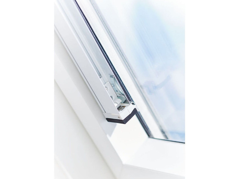 Gehe zu Vollbildansicht: LIVARNO home Thermo Plissee, für Dachfenster, B 61,4 x H 75-118 cm - Bild 6