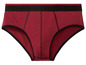 Rote Unterwäsche mit schwarzem Bund.