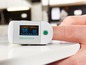 Ein Medisana Finger-Pulsoximeter misst die Sauerstoffsättigung und den Puls.