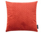Ein orangefarbenes Kissen mit Chevron-Muster von Magma.