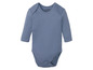 Ein blauer Langarmbody für Babys von Lupilu.