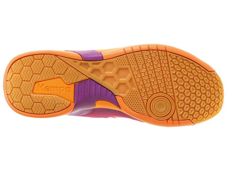 Die Unterseite eines orange-lila Kempasport-Schuhs.