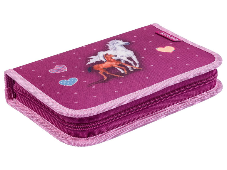 Ein rosa Etui mit Pferden und Herzen