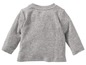 Ein graues Langarmshirt für Babys.