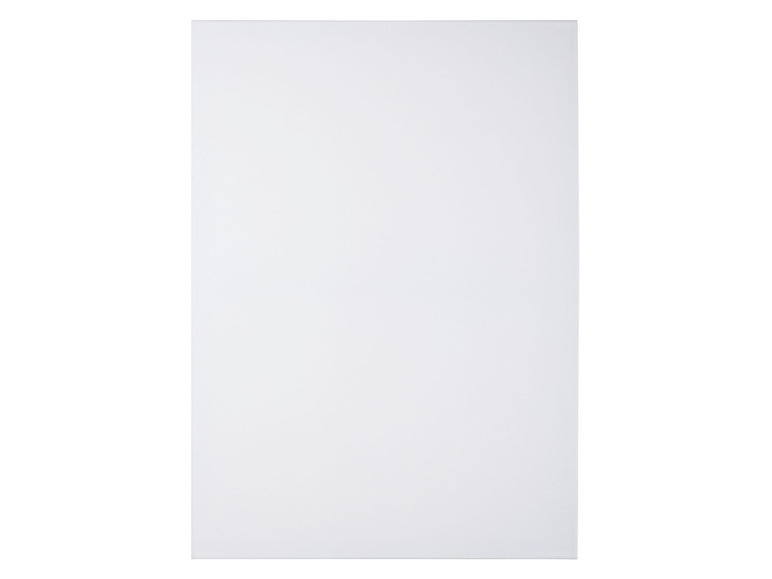 Eine leere weiße Leinwand, geeignet zum Malen oder Zeichnen.