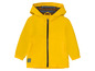 Eine gelbe Jacke mit Kapuze für Kinder der Marke Wild One.