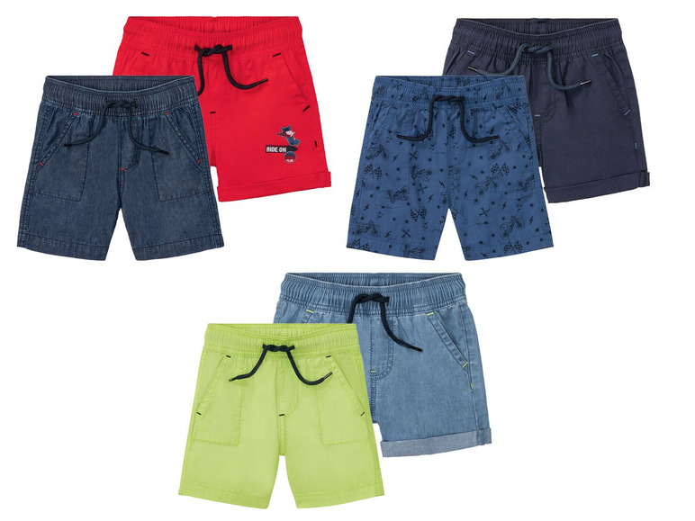 Sommerliche Jungen Shorts in verschiedenen Farben und Mustern.