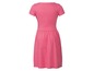 Ein rosafarbenes Kleid mit kurzen Ärmeln.