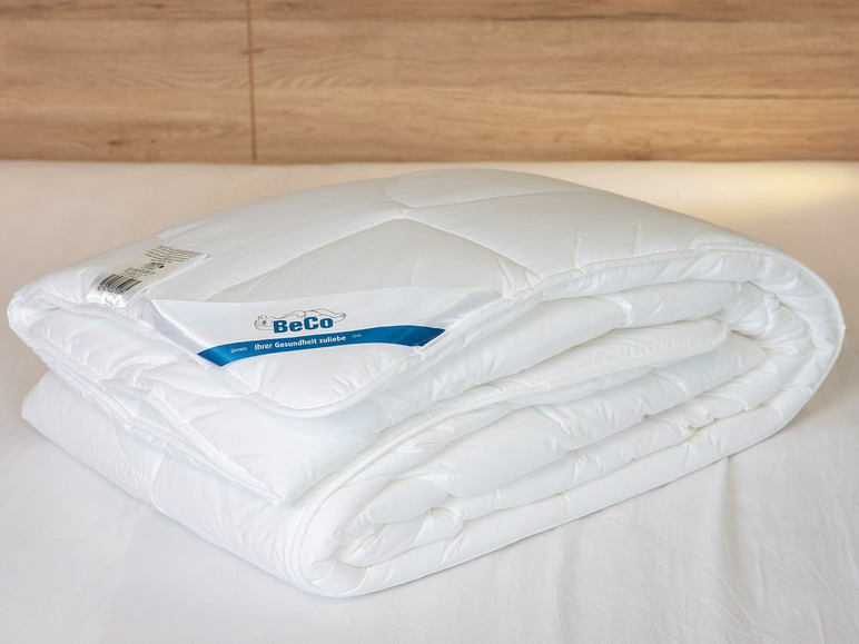 Gehe zu Vollbildansicht: BeCo Winter-Bettdecke »Proneem«, mit Milbenschutz, 100 % Baumwolle - Bild 2