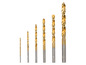 Ein Satz von sieben Bohrer in verschiedenen Größen.
