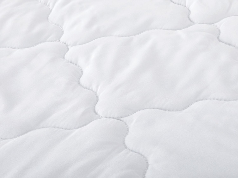 Gehe zu Vollbildansicht: MERADISO® Matratzenauflage »Freeze«, 95 x 200 cm, mit Sommer- und Winterseite, waschbar - Bild 4