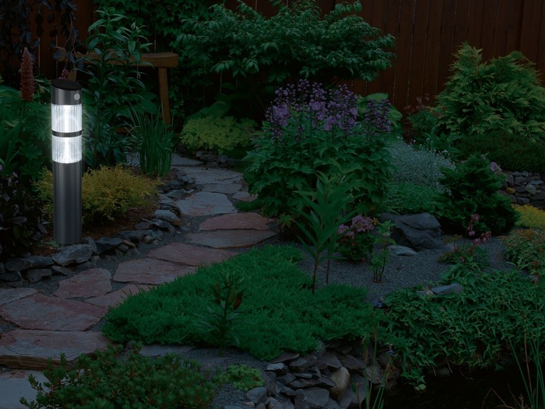 Gehe zu Vollbildansicht: LIVARNO LUX® Solar-Gartenleuchte, mit Bewegungsmelder, Dämmerungssensor, Edelstahlgehäuse - Bild 5