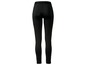 Schwarze Leggings zum Sport.