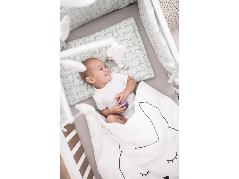 Gehe zu Vollbildansicht: Träumeland Kinder- und Babybettwäsche »Kuschelhase«, 80 x 80 cm, aus reiner Baumwolle - Bild 3
