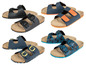 Schwarze, blaue und Tarnmuster-Sandalen mit Schnallen.