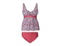 Ein Bikini mit Blumenmuster, mit Oberteil und Höschen