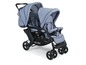 Ein Chic4Baby-Tandem-Kinderwagen mit blauer Polsterung.