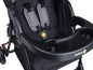 Ein schwarzer Safety 1st Kinderwagen mit Becherhalter.
