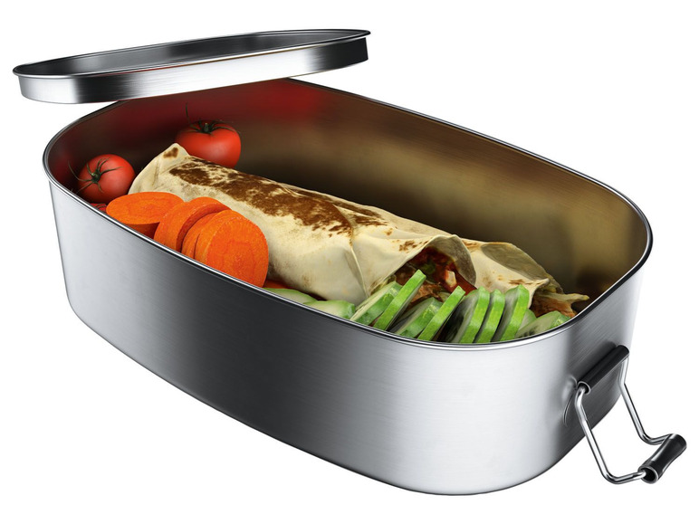 Eine Edelstahl-Lunchbox mit einer Burrito, Karotten und Tomaten.