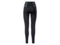 Schwarze Leggings mit hoher Taille.