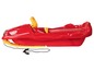 Ein roter Schlitten mit gelben Details, geeignet für Kinder.