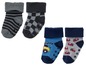 Babysocken mit Streifen, Karos und Autos.