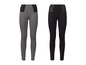 Zwei Paar Leggings, eine graue und eine schwarze mit Streifen.