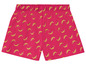 Rote Shorts mit gelbem Bananenmuster.