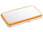 Eine weiße Nintendo 2DS mit orangenen Akzenten.