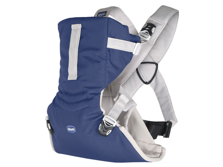 Ein blauer Chicco Babytragetuch.