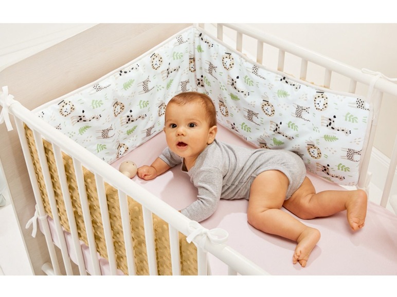 Gehe zu Vollbildansicht: LUPILU® Baby Bettumrandung, 30 x 177 cm, mit Befestigungsbändern, weich gefüttert - Bild 7