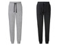 Zwei Jogginghosen, eine grau und eine schwarz.