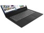 Ein schwarzer Lenovo Laptop mit Tastatur und Touchpad.