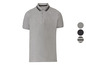 Ein graues Poloshirt mit schwarzem Kragenbesatz, erhältlich in verschiedenen Farben.