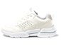 Weiße Sneaker mit Perforationen